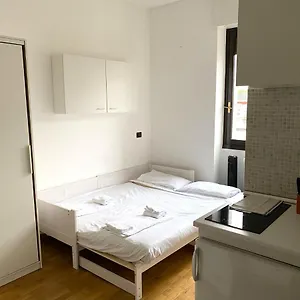 lovely-well-located-studio-sammartini.italymilanhotels.net/